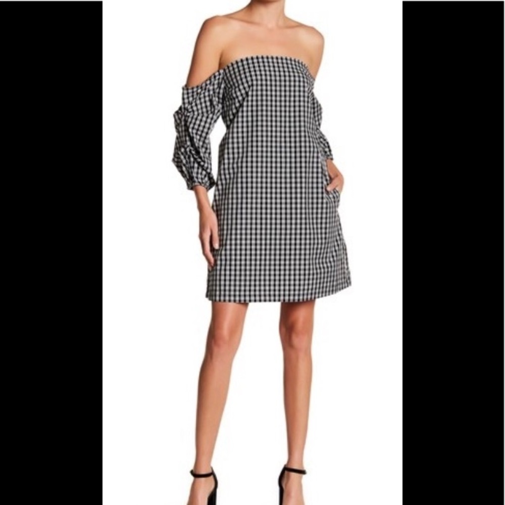 Off shoulder dress 🎀